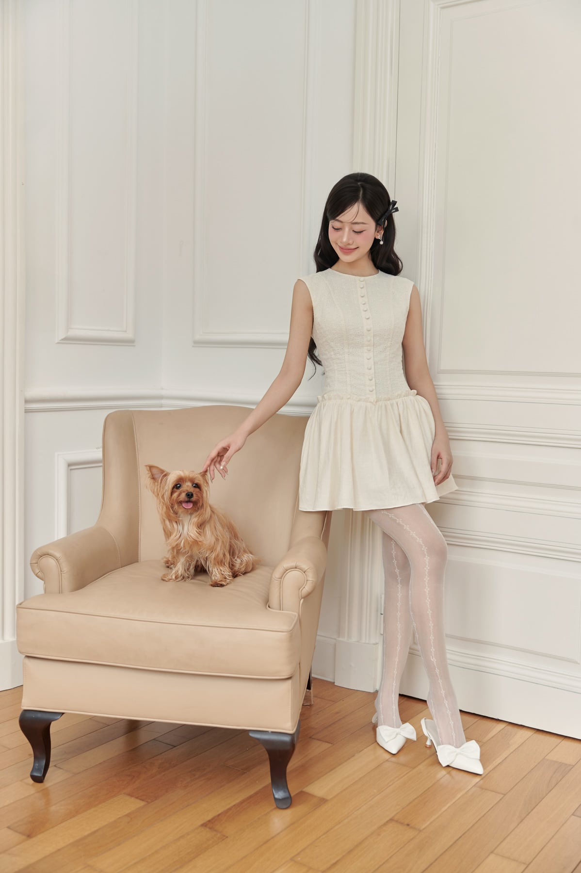 FDP33598 - Đầm dạo phố vải tơ dáng ôm cổ tròn không tay thân váy phối đường gân đính khuy bọc tạo kiểu - JAN.