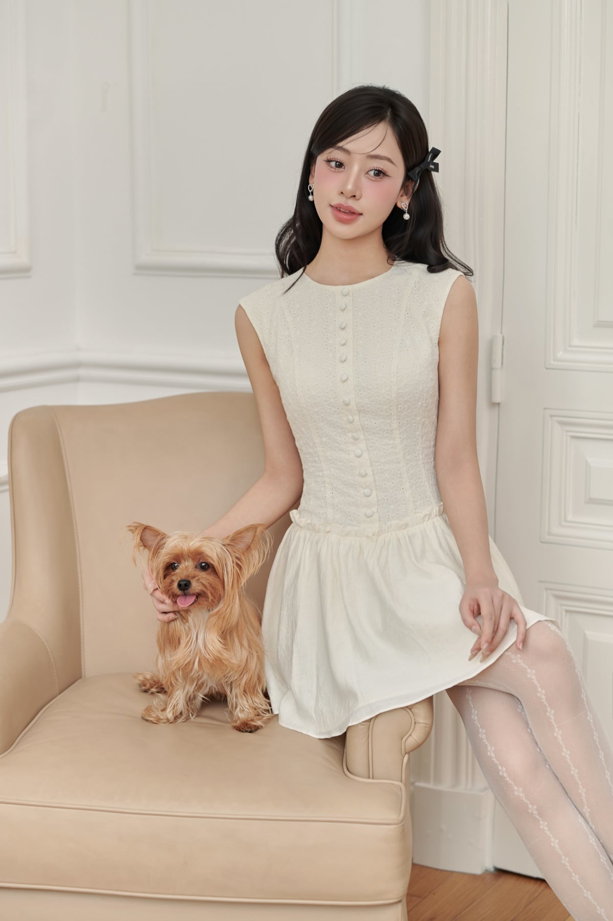 FDP33598 - Đầm dạo phố vải tơ dáng ôm cổ tròn không tay thân váy phối đường gân đính khuy bọc tạo kiểu - JAN.