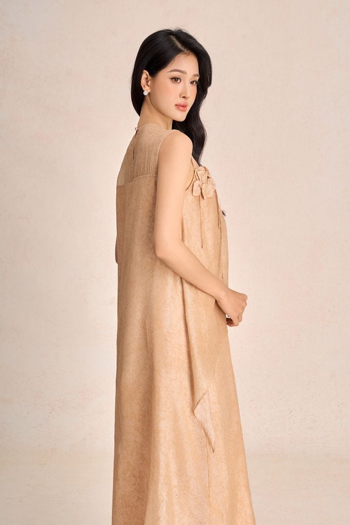 FDP33618 - Đầm dạo phố vải tơ dáng suông cổ tròn đính viền hoa tạo kiểu thân váy phối vạt cách điệu - PANTIO