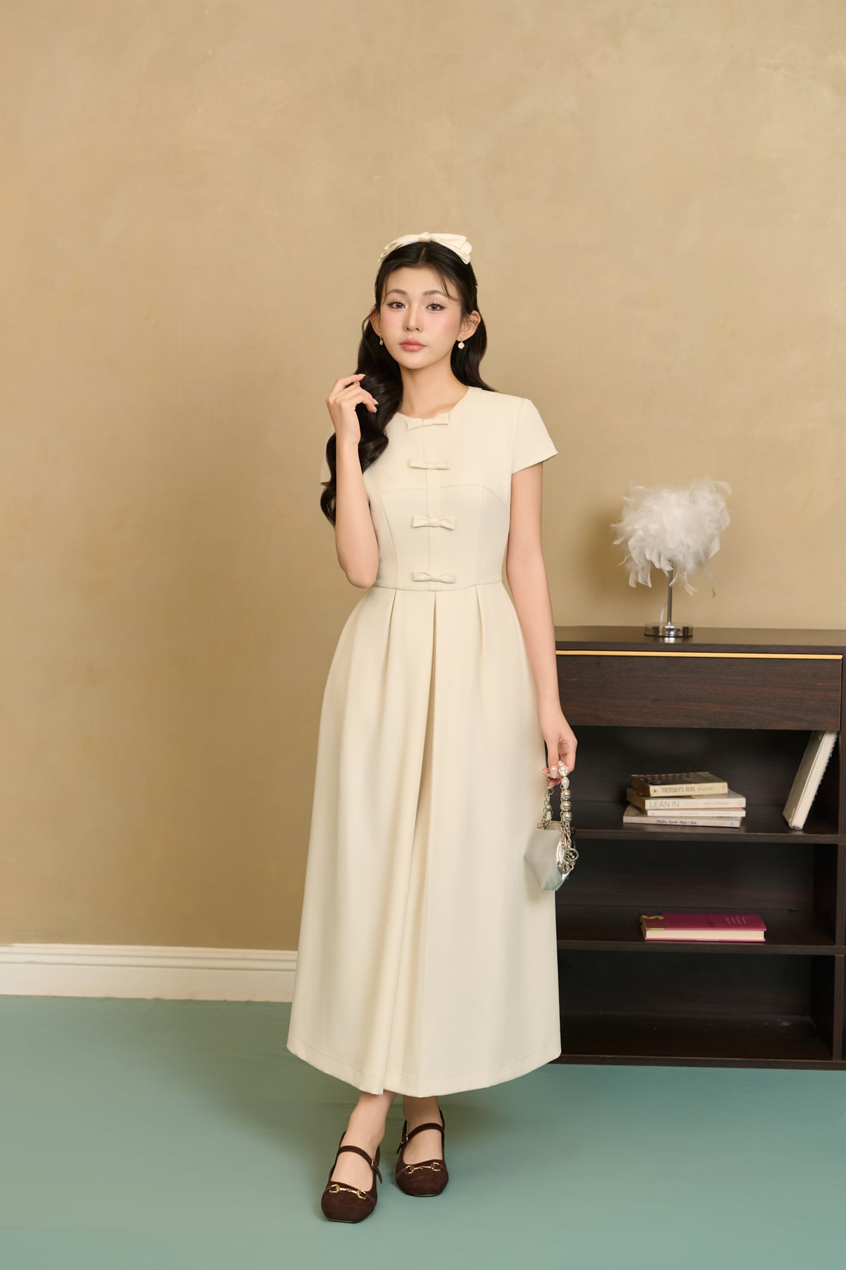 FDP33641 - Đầm dạo phố vải thô dày dáng chữ A cổ tròn tay cộc thân váy đính nơ tạo kiểu khoá thân sau - JAN.