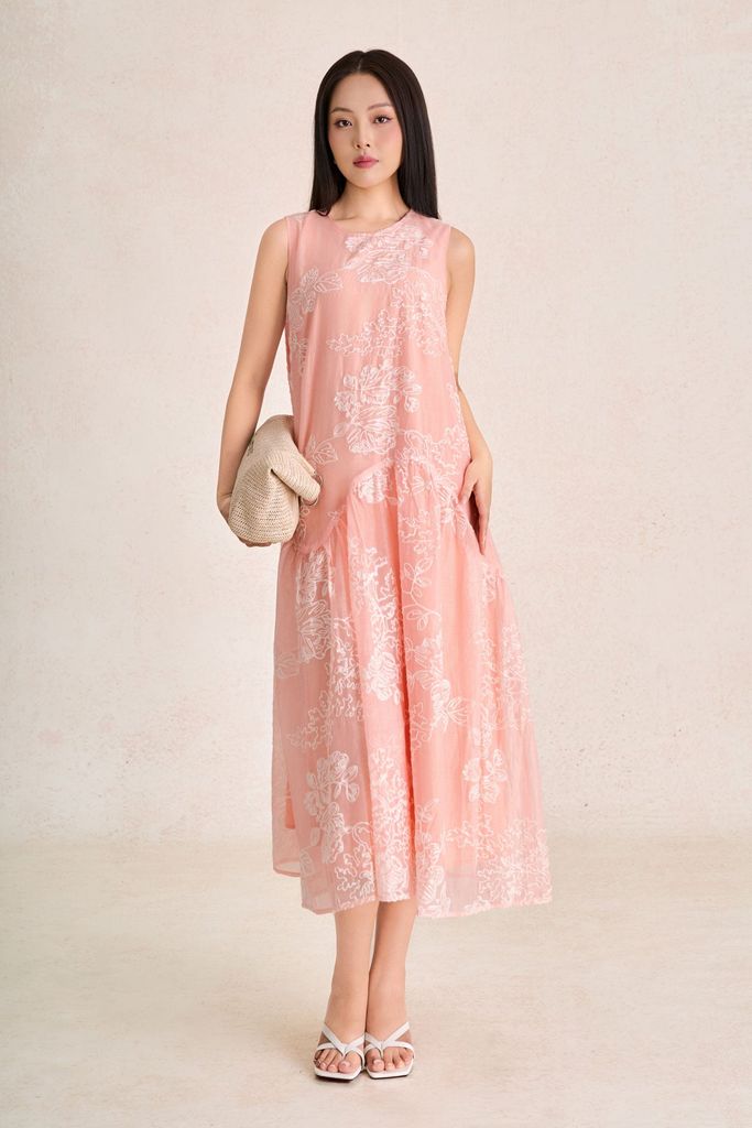 FDP33688 - Đầm dạo phố vải tơ dáng suông cổ tròn thân váy hoạ tiết hoa nổi thời trang - PANTIO