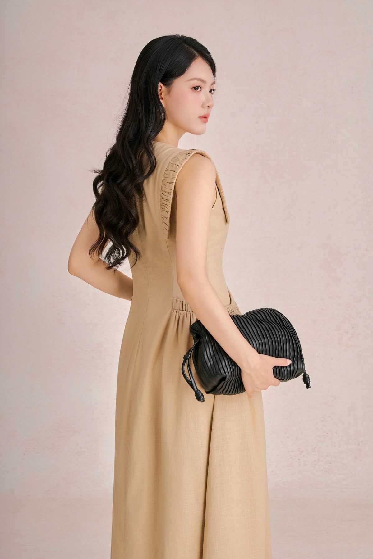 FDP33751 -Đầm dạo phố vải linen dáng suông cổ tròn tay chờm phối vạt tạo kiểu thân váy có túi thời trang khoá thân sau - PANTIO
