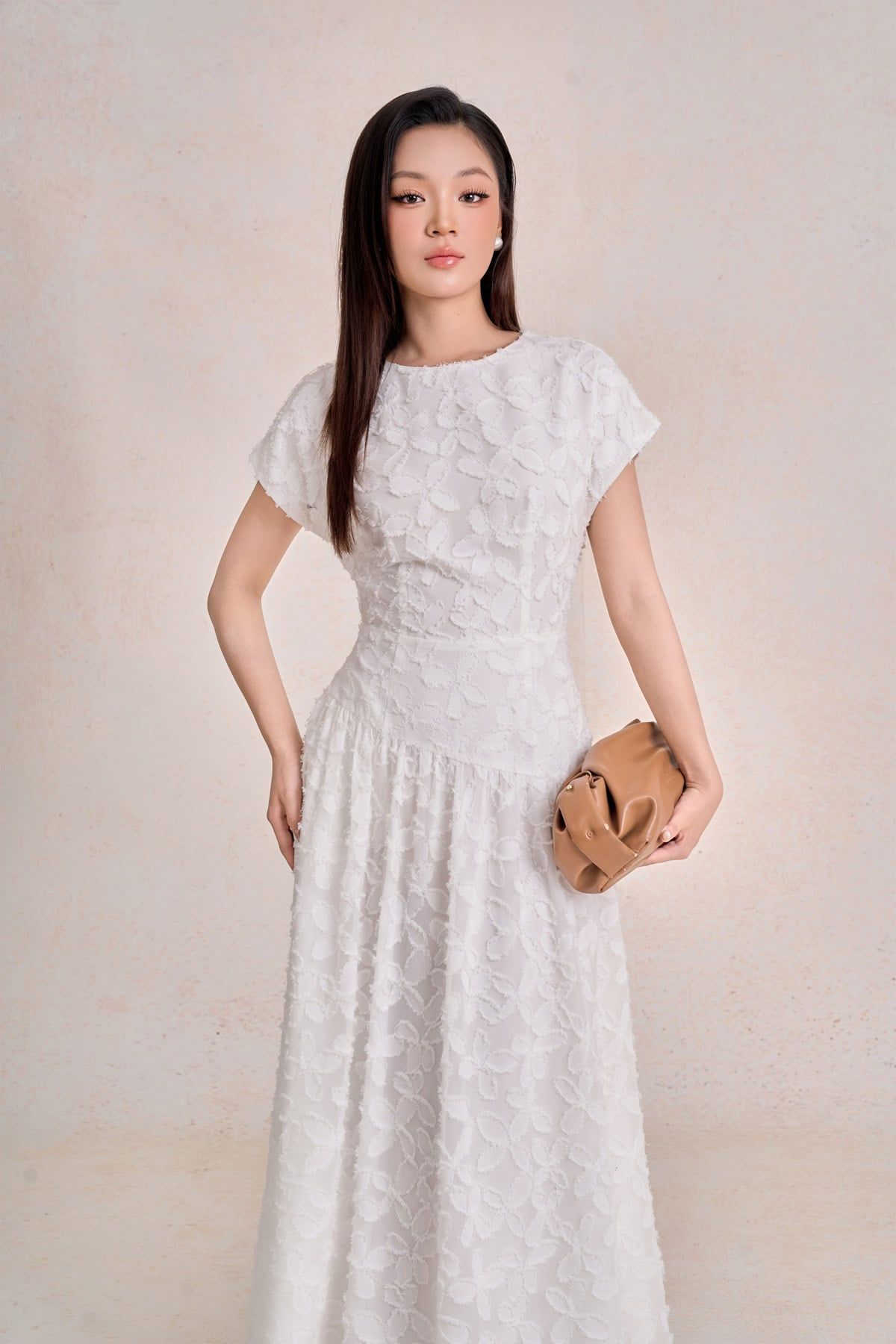 FDP33773 - Đầm dạo phố vải voan ép dáng chữ A cổ tròn tay cộc eo đáp cạp bản to thời trang khoá thân sau - PANTIO
