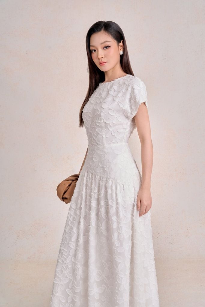 FDP33773 - Đầm dạo phố vải voan ép dáng chữ A cổ tròn tay cộc eo đáp cạp bản to thời trang khoá thân sau - PANTIO