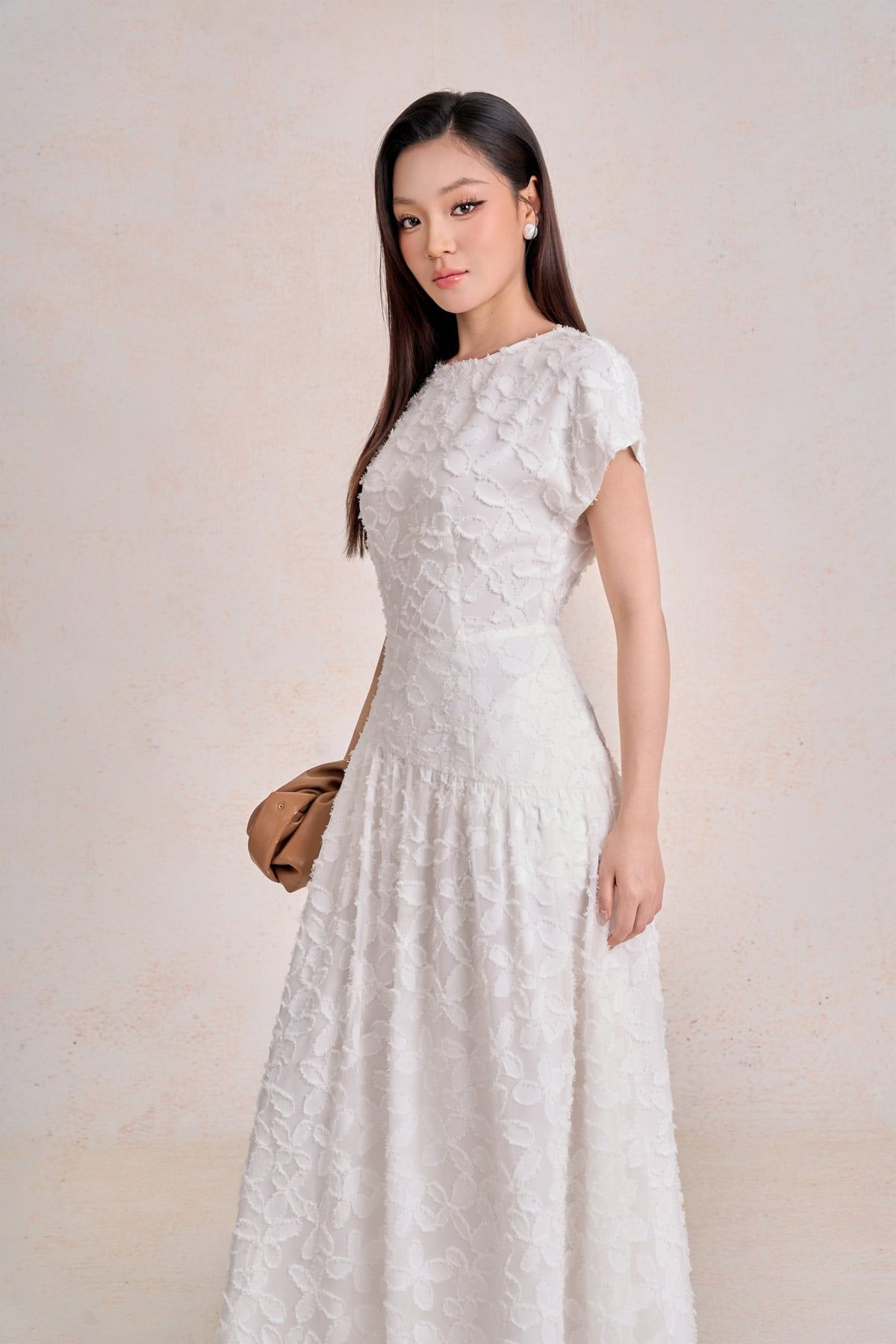FDP33773 - Đầm dạo phố vải voan ép dáng chữ A cổ tròn tay cộc eo đáp cạp bản to thời trang khoá thân sau - PANTIO