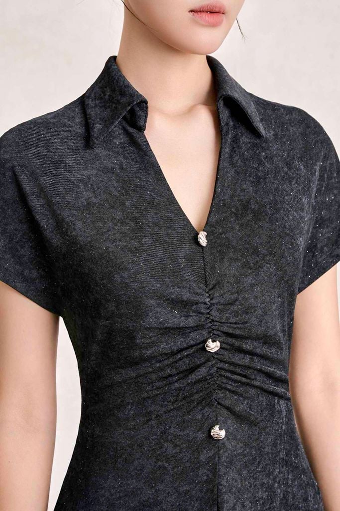 FDP33775 - Đầm dạo phố vải len dáng ôm cổ bẻ xẻ V tay cộc thân váy phối khuy tạo kiểu - PANTIO