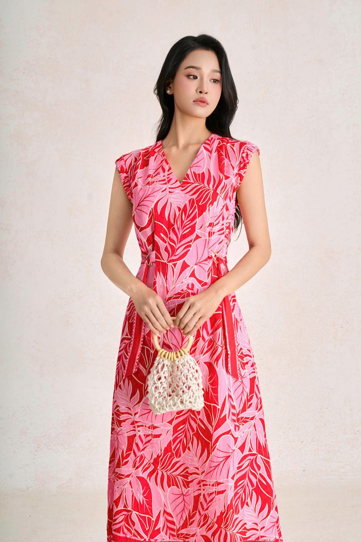 FDP33778 - Đầm dạo phố vải thô đũi dáng suông cổ xẻ V tay chờm eo váy phối vạt rút tạo kiểu - PANTIO