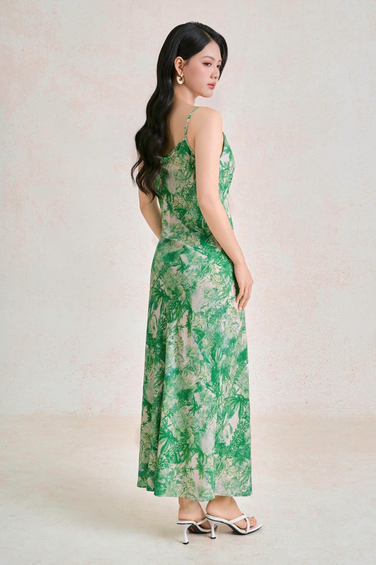 FDP33780 - Đầm dạo phố vải thô lụa dáng hai dây cổ đổ hoạ tiết thời trang - PANTIO