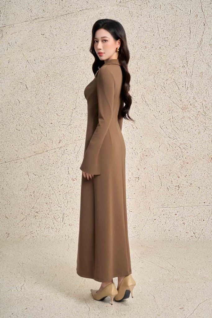 FDP73587 - Đầm dạo phố vải cotton dáng ôm cổ bẻ xẻ V ngực xoắn đính khuy tạo kiểu tay dài khoá thân sau - PANTIO