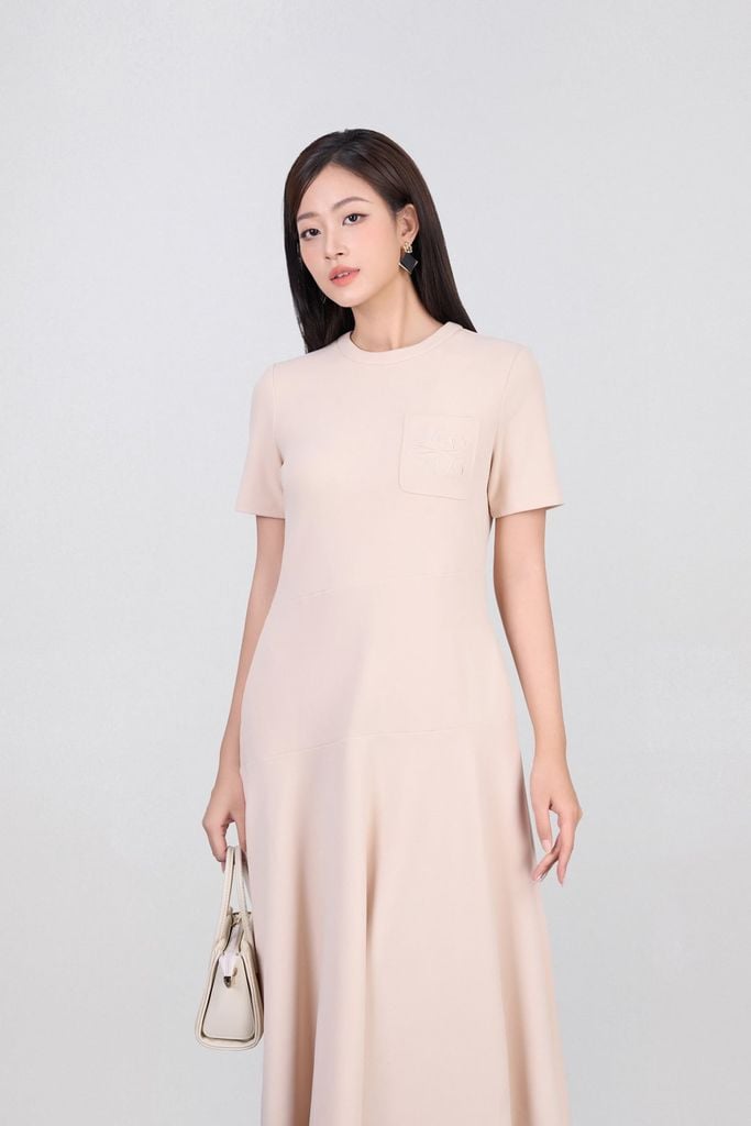 FDP73609 - Đầm dạo phố vải cotton dáng suông cổ tròn tay ngắn thân váy xếp nhún tạo ly thời trang khoá thân sau - PANTIO