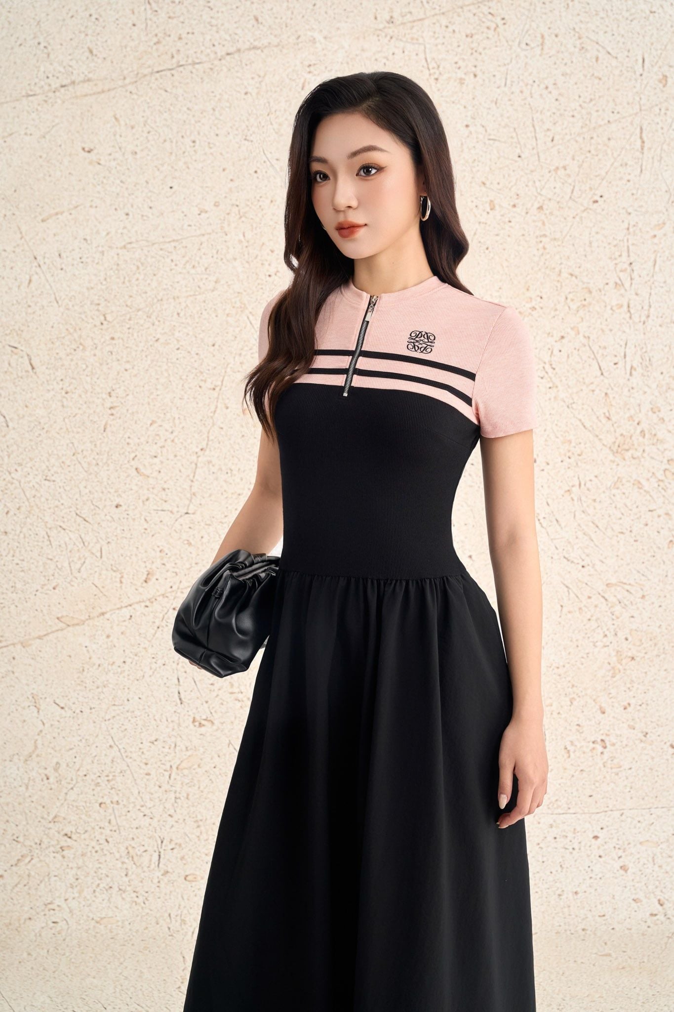 FDP73612 - Đầm dạo phố vải len dáng ôm cổ tròn phối khoá tay cộc thân váy xếp nhún tạo xoè - PANTIO