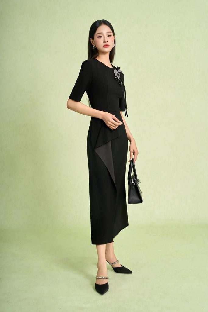 FDP73649 - Đầm dạo phố vải cotton dáng chữ A cổ tròn tay lửng ngực áo đính hoa 3D thời trang eo phối vạt tạo kiểu khoá thân sau - PANTIO