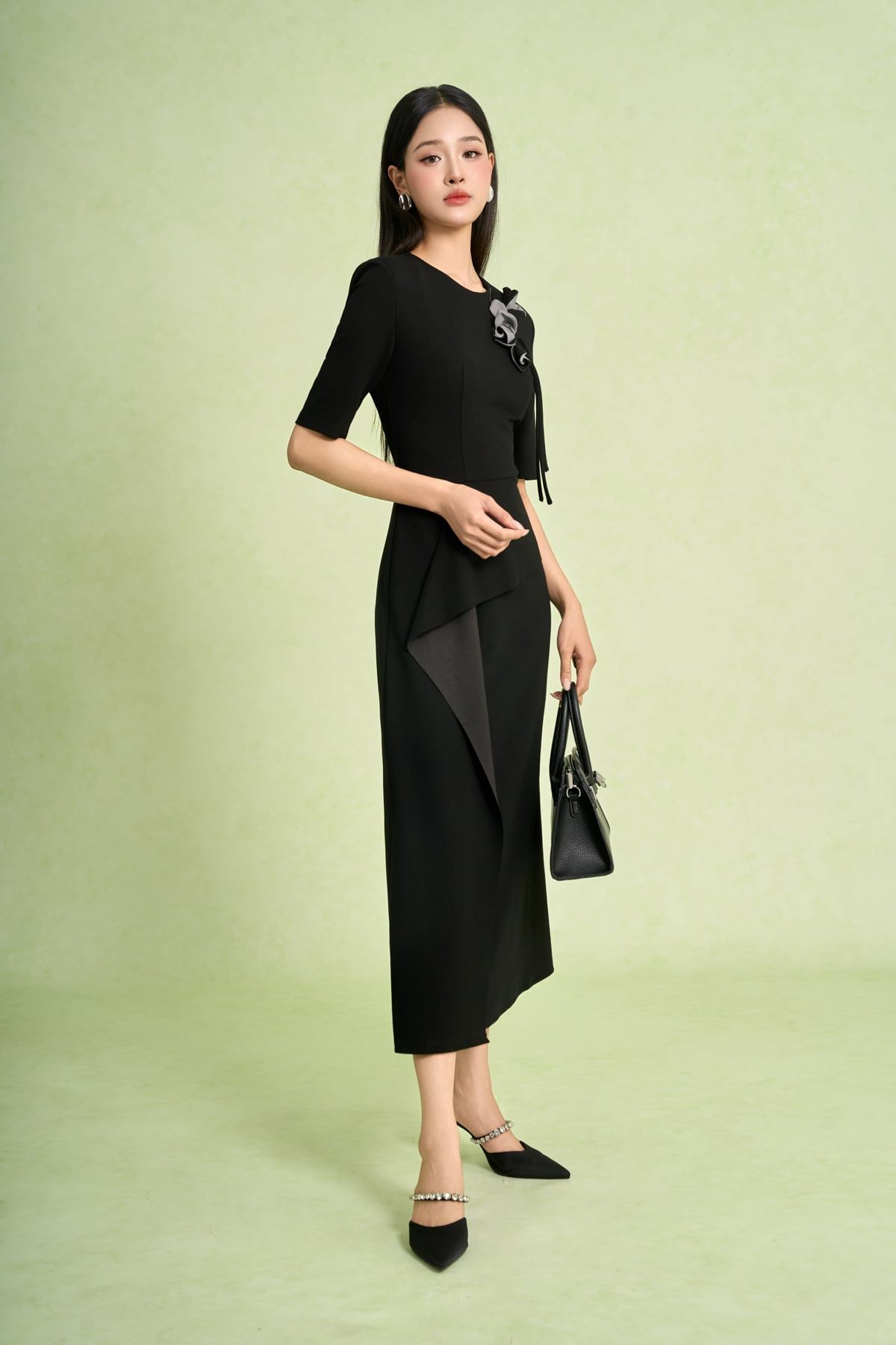 FDP73649 - Đầm dạo phố vải cotton dáng chữ A cổ tròn tay lửng ngực áo đính hoa 3D thời trang eo phối vạt tạo kiểu khoá thân sau - PANTIO