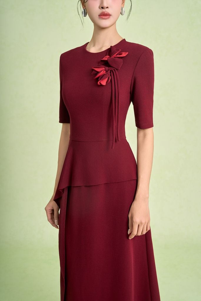 FDP73649 - Đầm dạo phố vải cotton dáng chữ A cổ tròn tay lửng ngực áo đính hoa 3D thời trang eo phối vạt tạo kiểu khoá thân sau - PANTIO