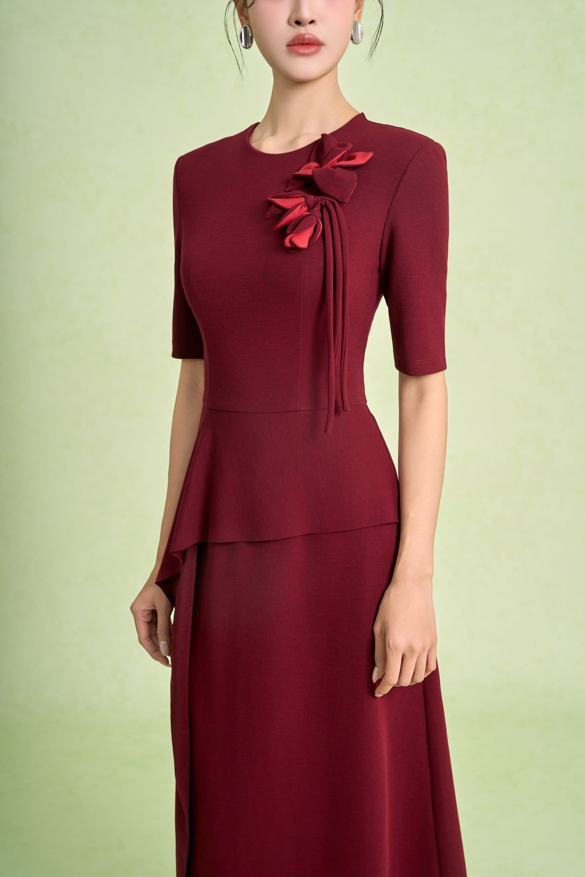 FDP73649 - Đầm dạo phố vải cotton dáng chữ A cổ tròn tay lửng ngực áo đính hoa 3D thời trang eo phối vạt tạo kiểu khoá thân sau - PANTIO