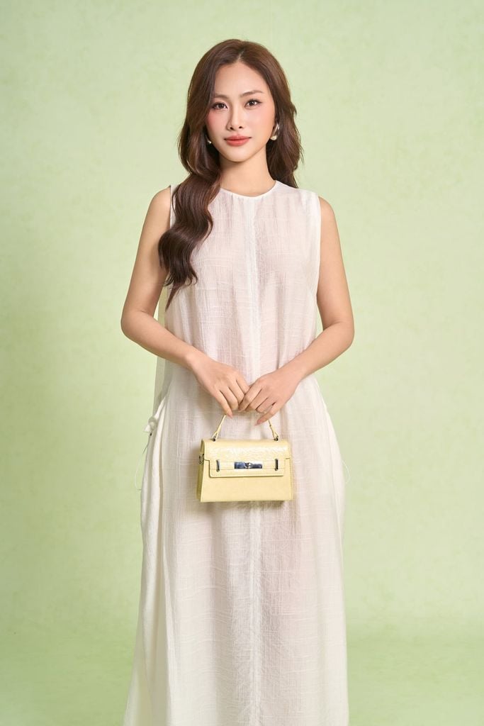 FDP73669 - Đầm dạo phố vải thô mỏng dáng suông cổ tròn thân váy có túi tạo kiểu - PANTIO