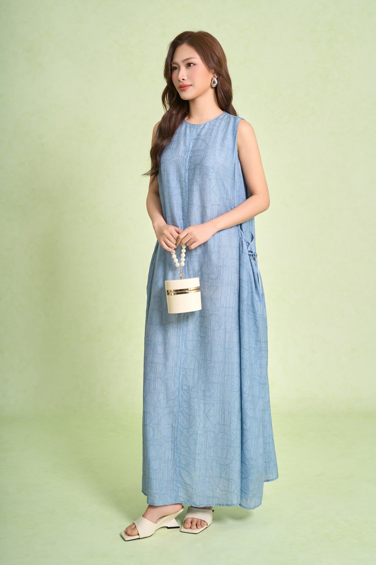 FDP73669 - Đầm dạo phố vải thô mỏng dáng suông cổ tròn thân váy có túi tạo kiểu - PANTIO