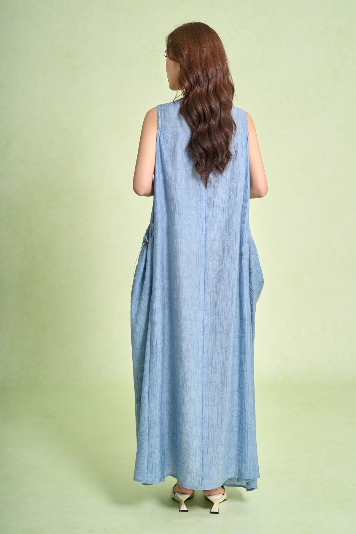 FDP73669 - Đầm dạo phố vải thô mỏng dáng suông cổ tròn thân váy có túi tạo kiểu - PANTIO