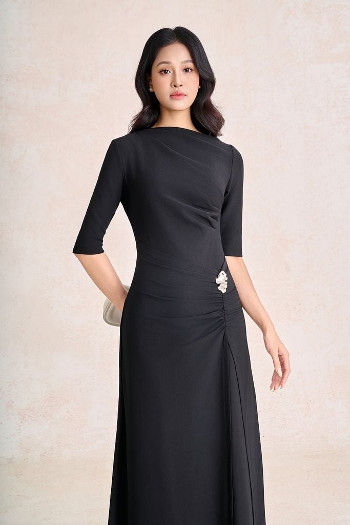 FDP73802 - Đầm dạo phố vải cotton dáng chữ A cổ lệch tay lưgr thân váy phối nhún kèm phụ kiện kim loại tạo kiểu khoá thân sau - PANTIO