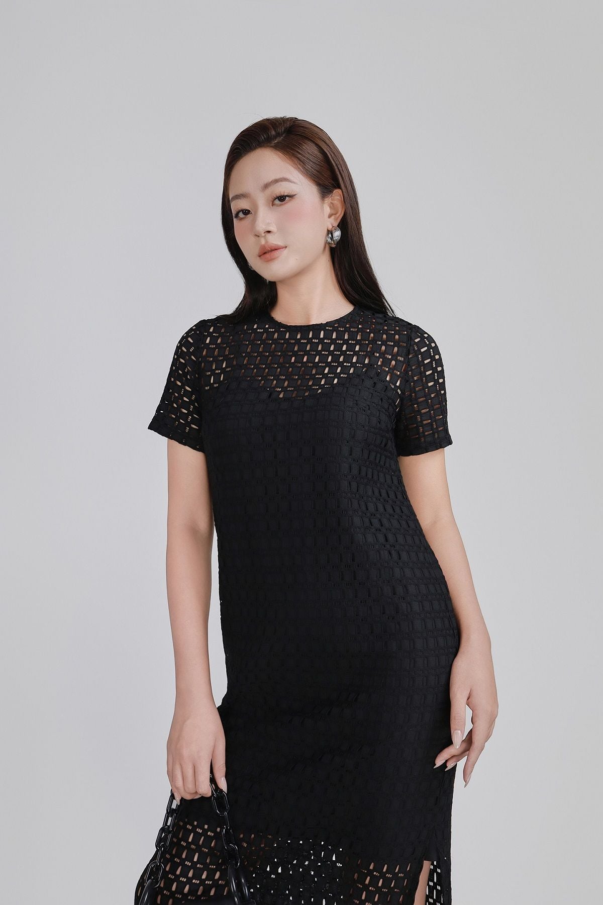 FDP93452 - Đầm dạo phố vải ren mỏng kèm váy lót hai dây dáng suông váy xẻ tà bên hông tạo kiểu - PANTIO