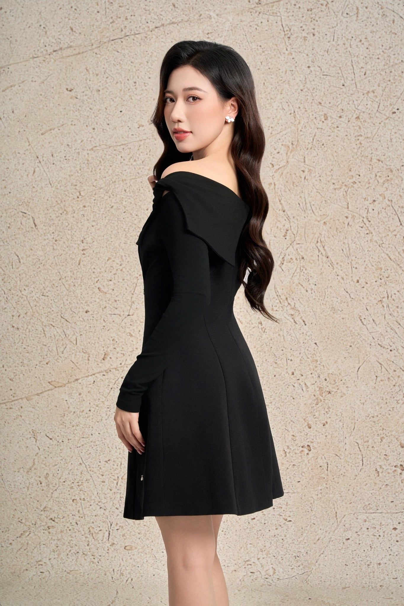 FDP93660 - Đầm dạo phố vải thô dáng chữ A ngắn tay dài trễ vai tạo kiểu thân váy đính ngọc thời trang khoá thân sau - PANTIO