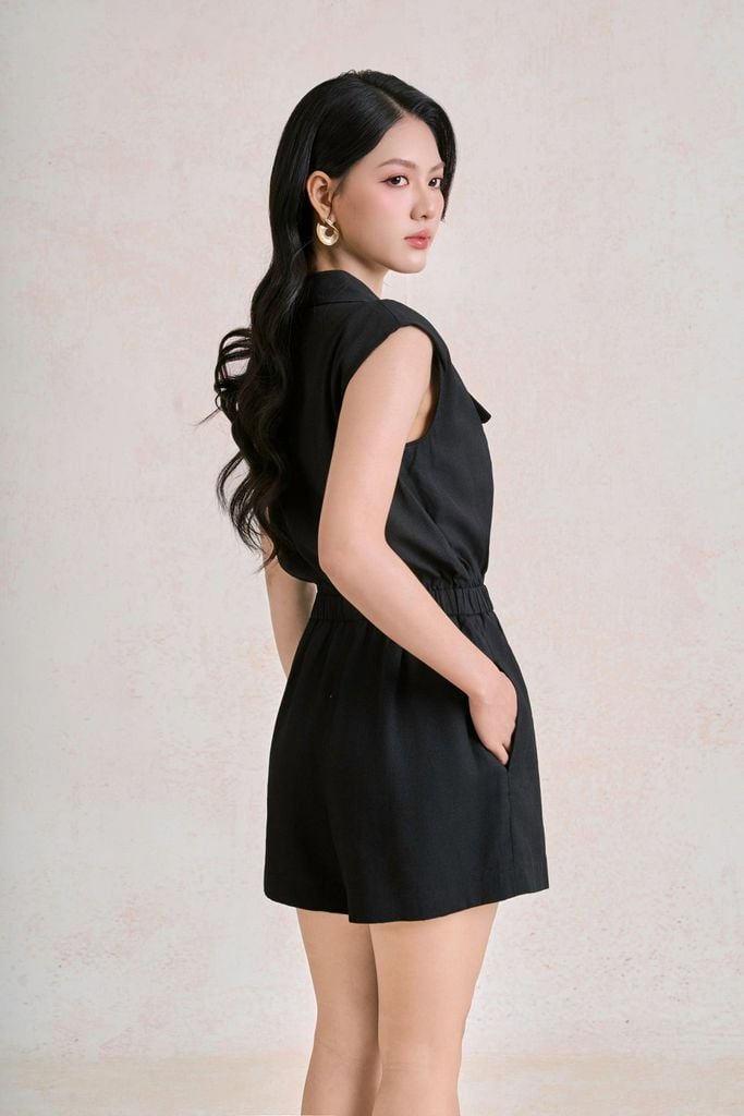 FJS5196 - Jumsuit dạo phố vải thô đũi dáng ngắn cổ xẻ V tay chờm eo bo chun ôm tạo kiểu - PANTIO