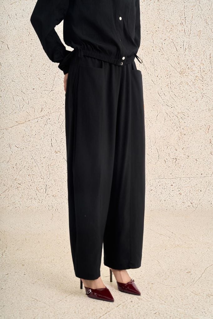 FQD71212 - Quần dài dạo phố vải thô mỏng dáng suông ống rộng cạp chun phối dây thắt tạo kiểu - PANTIO