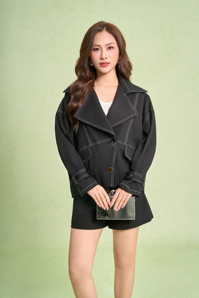 FKM9716 - Áo khoác kiểu dạo phố dáng ngắn cổ hai ve ống tay rộng thân áo có túi phối hoạ tiết đường chỉ thời trang - PANTIO