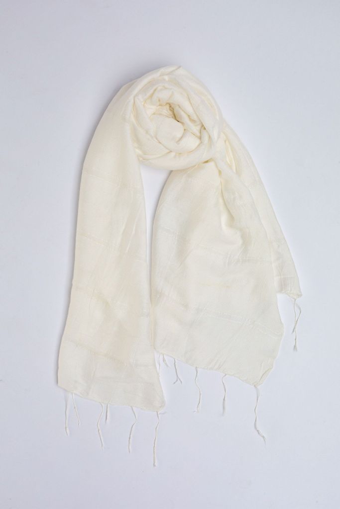 FKO130 - Khăn thời trang cao cấp chất liệu lanh tơ trơn màu có tua rua trang trí - PANTIO