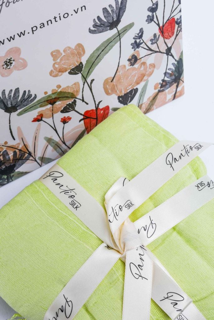 FKO130 - Khăn thời trang cao cấp chất liệu lanh tơ trơn màu có tua rua trang trí - PANTIO