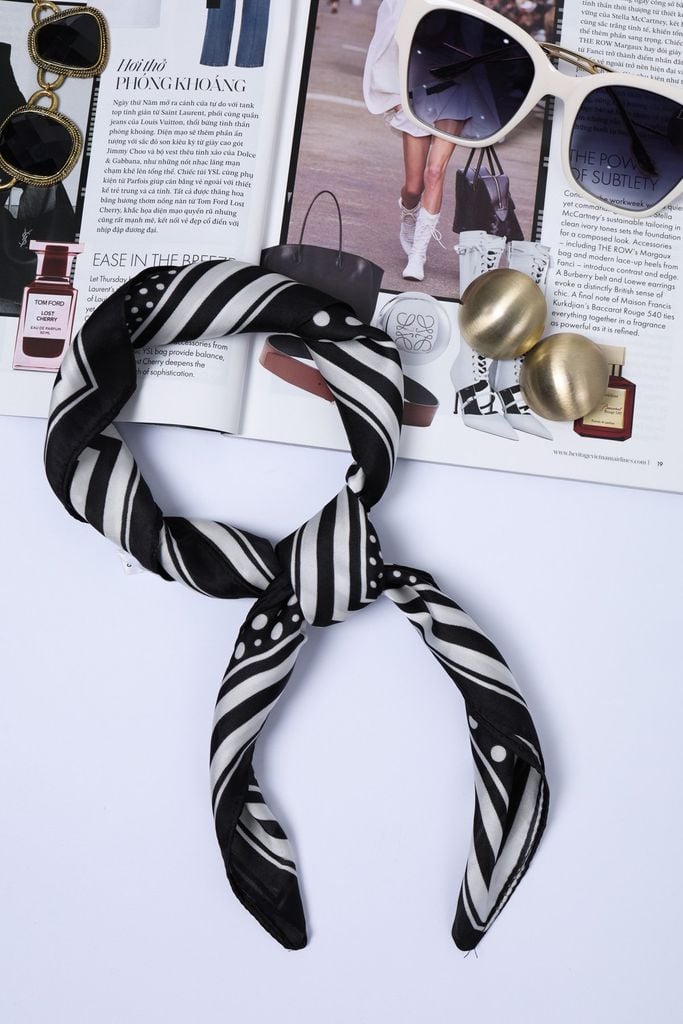 FKO131 - Khăn lụa vuông cao cấp nhiều hoạ tiết thời trang - PANTIO