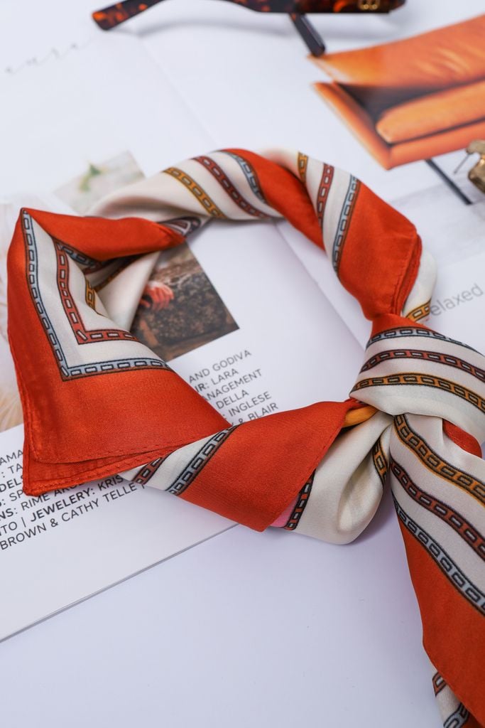 FKO131 - Khăn lụa vuông cao cấp nhiều hoạ tiết thời trang - PANTIO