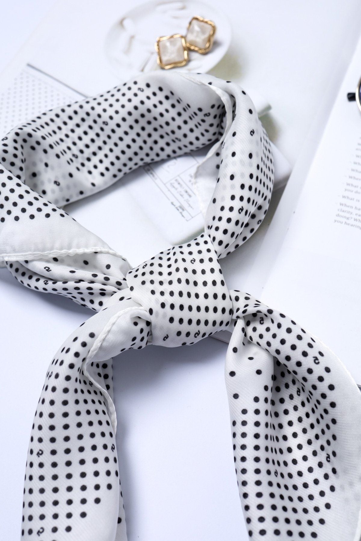 FKO131 - Khăn lụa vuông cao cấp nhiều hoạ tiết thời trang - PANTIO