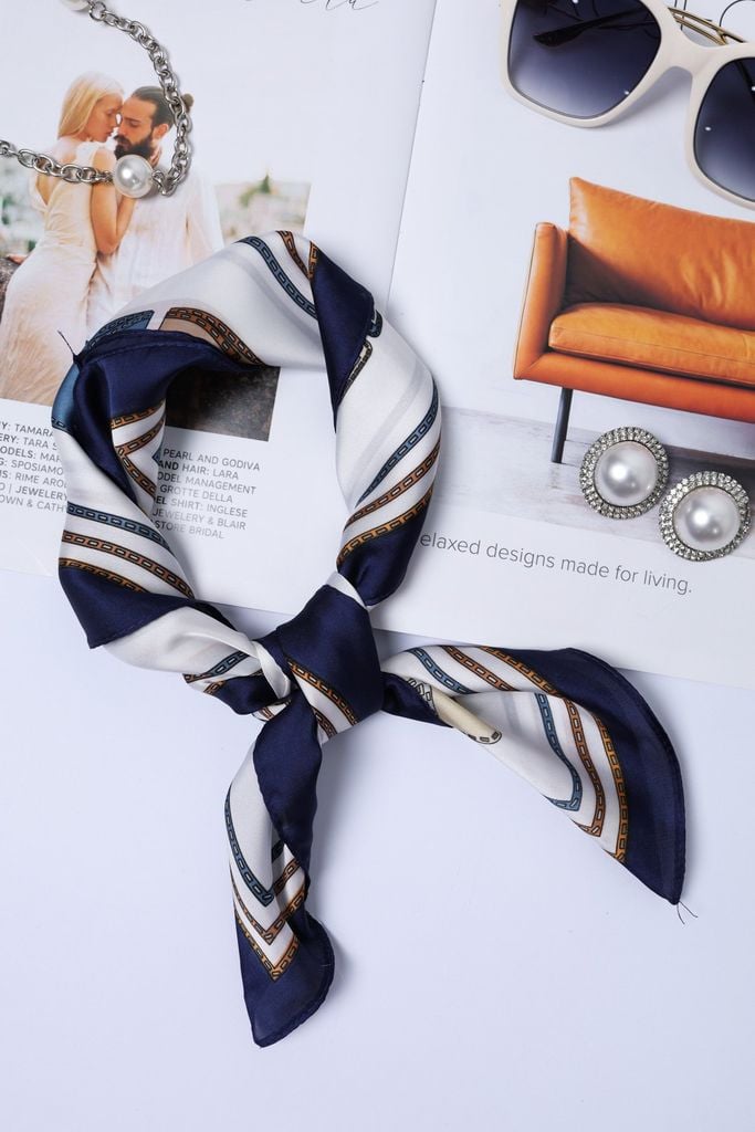 FKO131 - Khăn lụa vuông cao cấp nhiều hoạ tiết thời trang - PANTIO