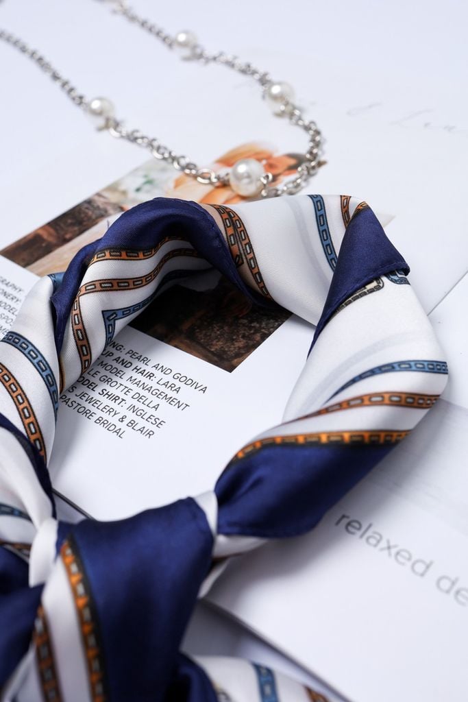 FKO131 - Khăn lụa vuông cao cấp nhiều hoạ tiết thời trang - PANTIO