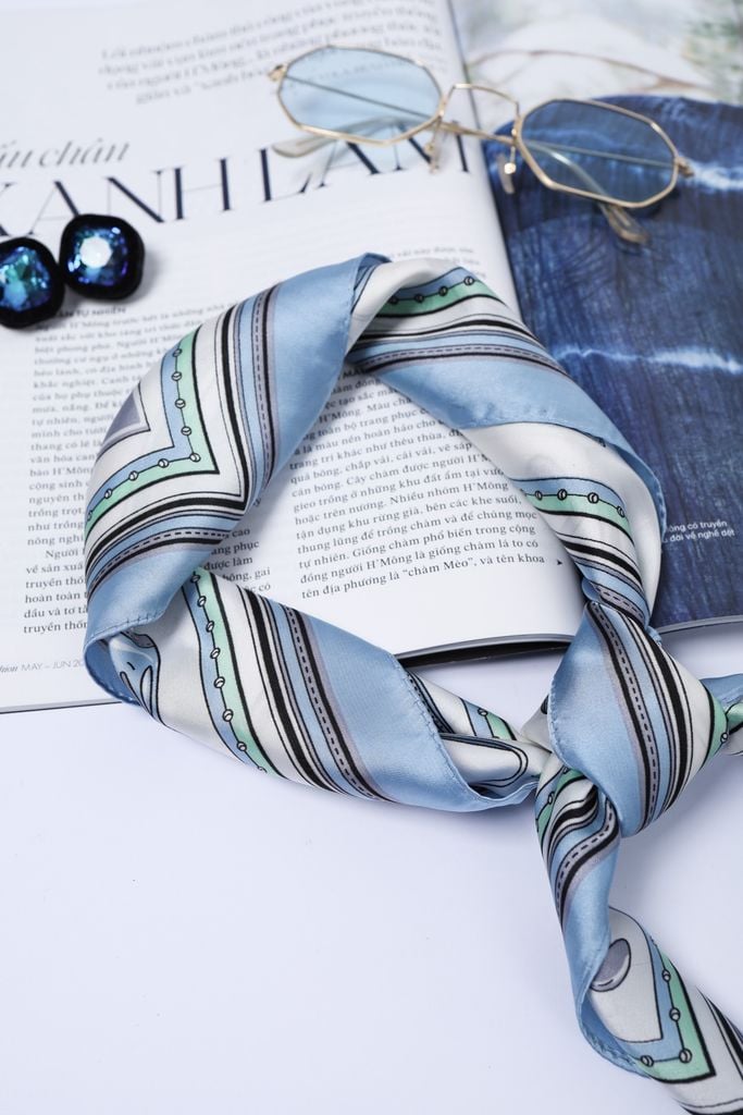 FKO131 - Khăn lụa vuông cao cấp nhiều hoạ tiết thời trang - PANTIO