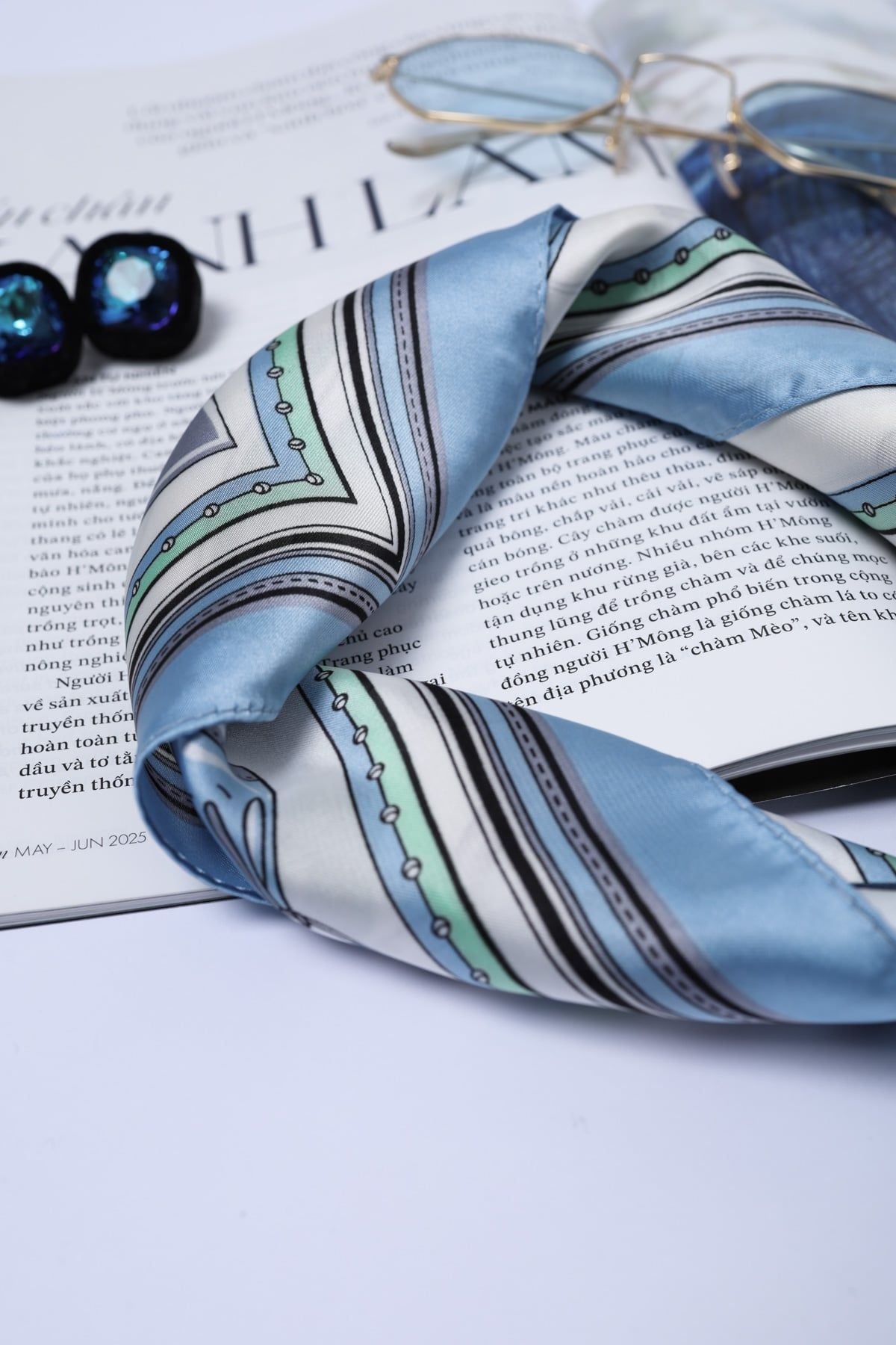 FKO131 - Khăn lụa vuông cao cấp nhiều hoạ tiết thời trang - PANTIO