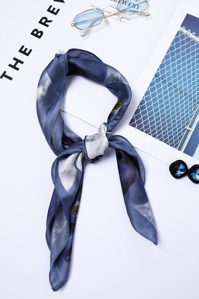 FKO131 - Khăn lụa vuông cao cấp nhiều hoạ tiết thời trang - PANTIO