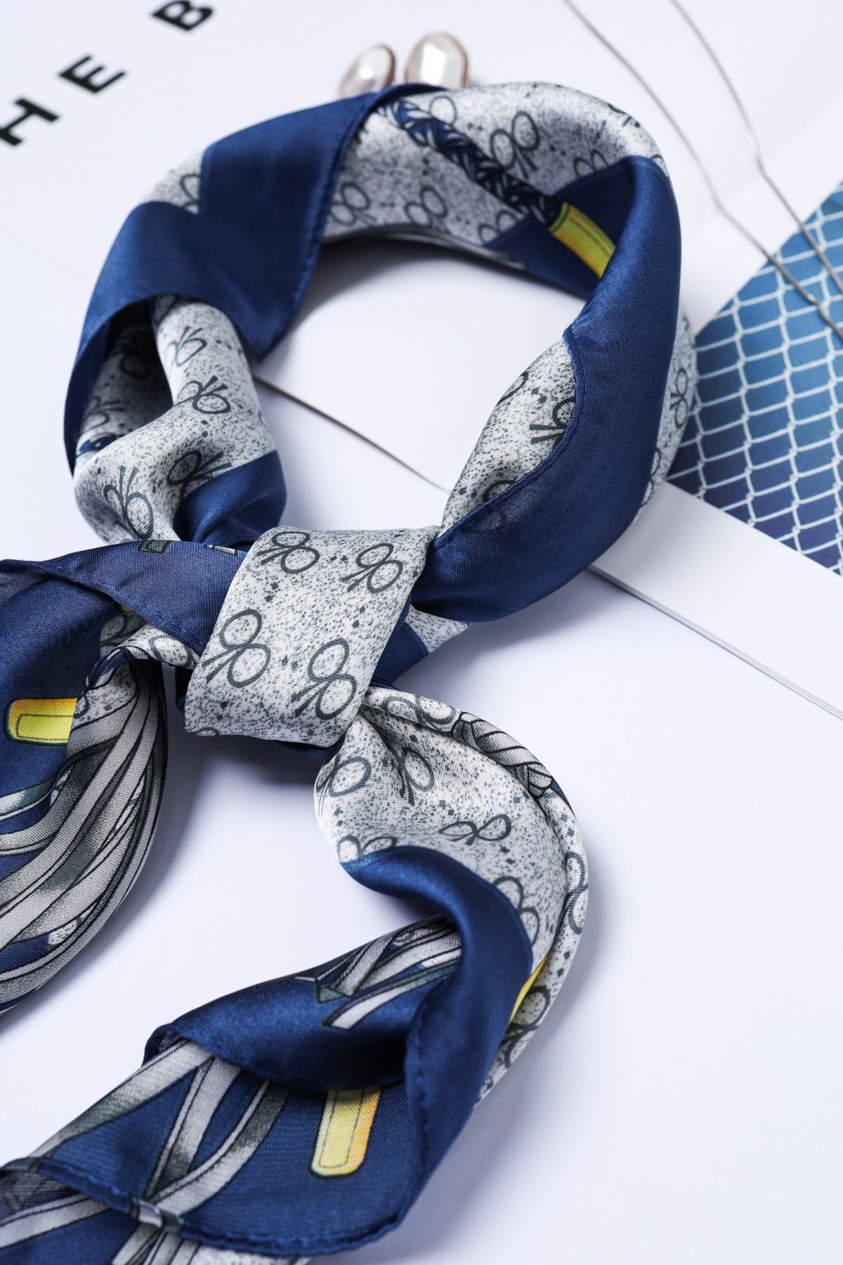 FKO131 - Khăn lụa vuông cao cấp nhiều hoạ tiết thời trang - PANTIO