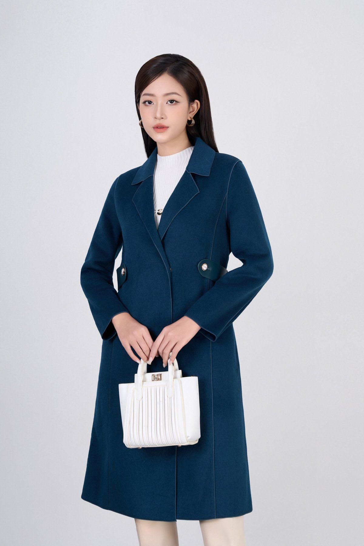 FMO291 - Áo mangto dạ lông cừu cao cấp dáng suông cổ hai ve kèm đai da tạo kiểu - PANTIO