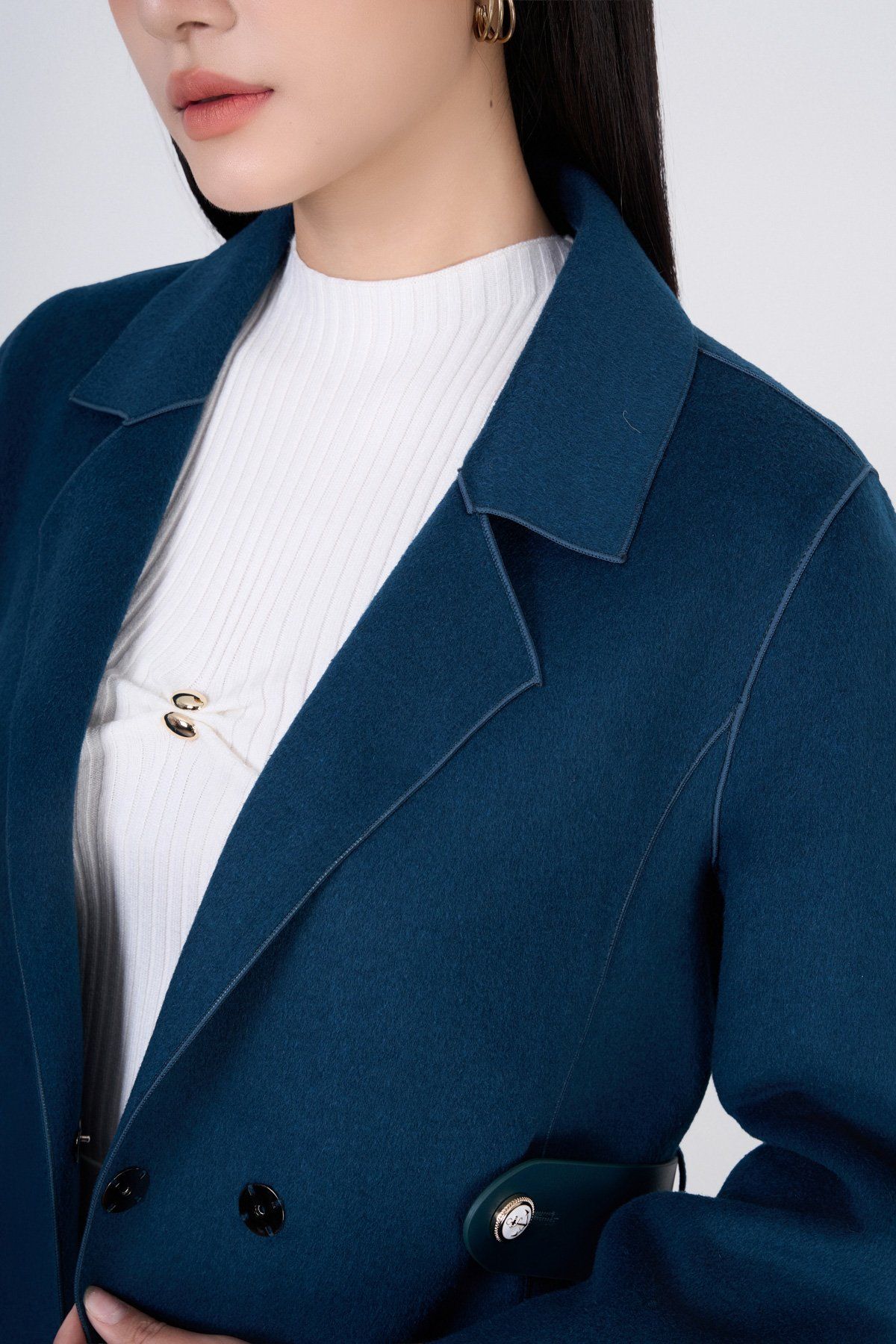 FMO291 - Áo mangto dạ lông cừu cao cấp dáng suông cổ hai ve kèm đai da tạo kiểu - PANTIO