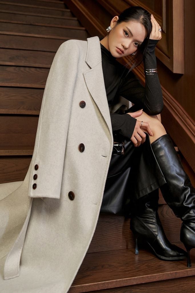 FMO323 - Áo mangto dạ lông cừu cao cấp dáng suông dài cổ hai ve phối khuy tạo kiểu có kèm dây đai - PANTIO