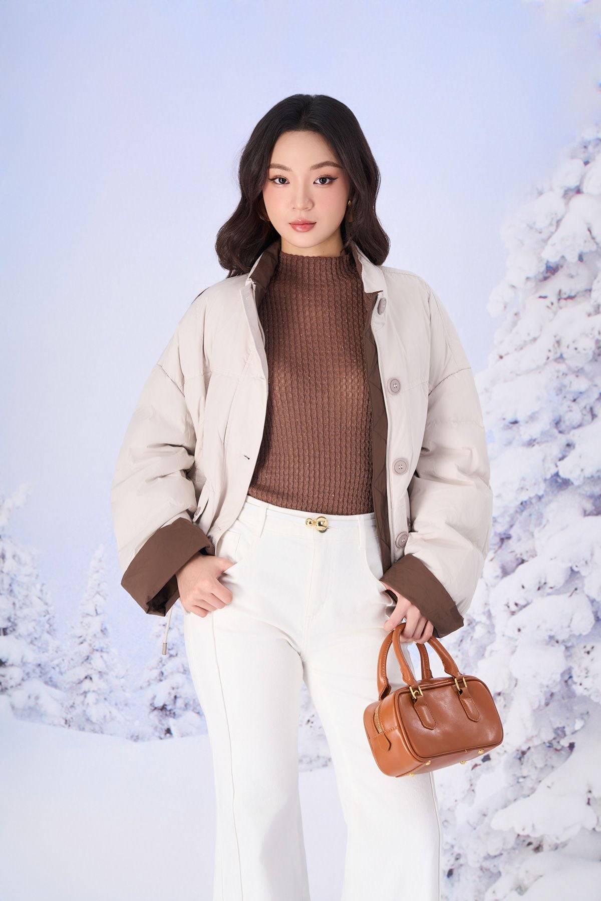 FMV083 - Áo khoác phao lông vũ cao cấp dáng suông ngắn cổ đứng tay áo phối màu thời trang gấu áo có dây rút - PANTIO