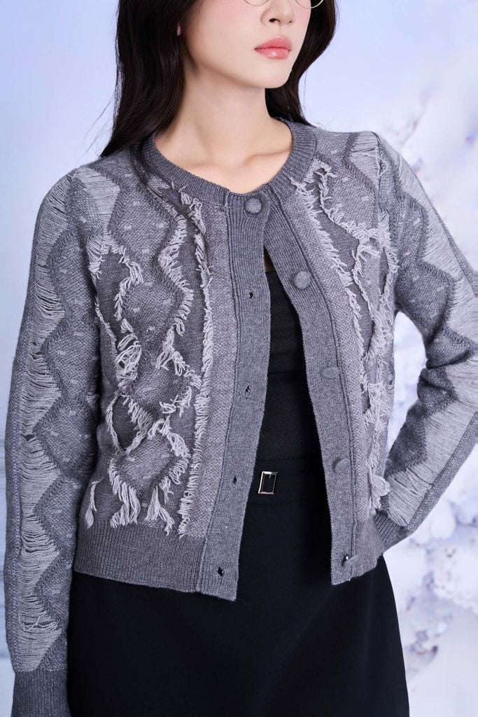 FOL524 - Áo len cao cấp dáng ôm ngắn cổ tròn thân áo phối tua rua thời trang gấu áo bo chun ôm cài khuy thân trước - PANTIO