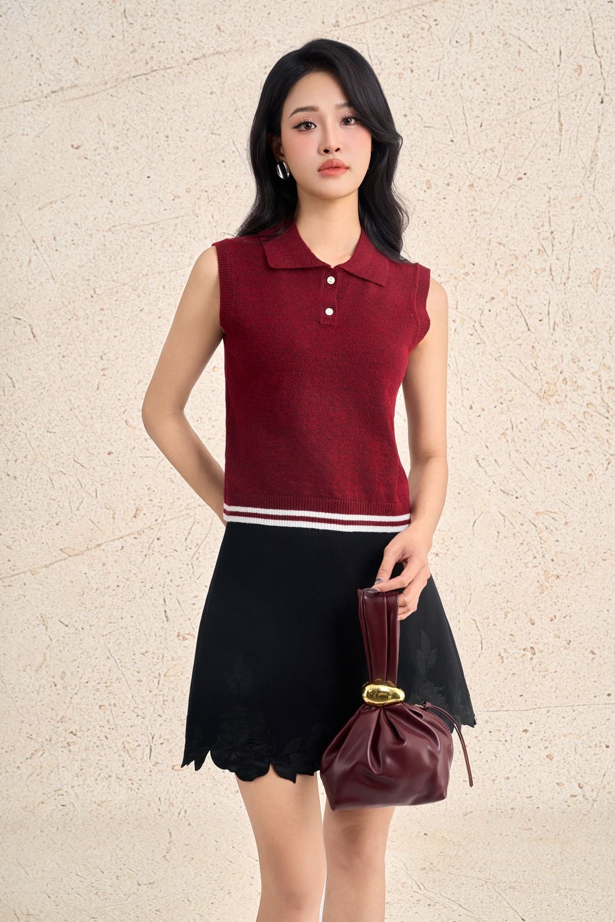 FOL531 - Áo len cao cấp dáng ôm cổ bẻ phối khuy không tay gấu áo có hoạ tiết đường kẻ tạo kiểu - PANTIO