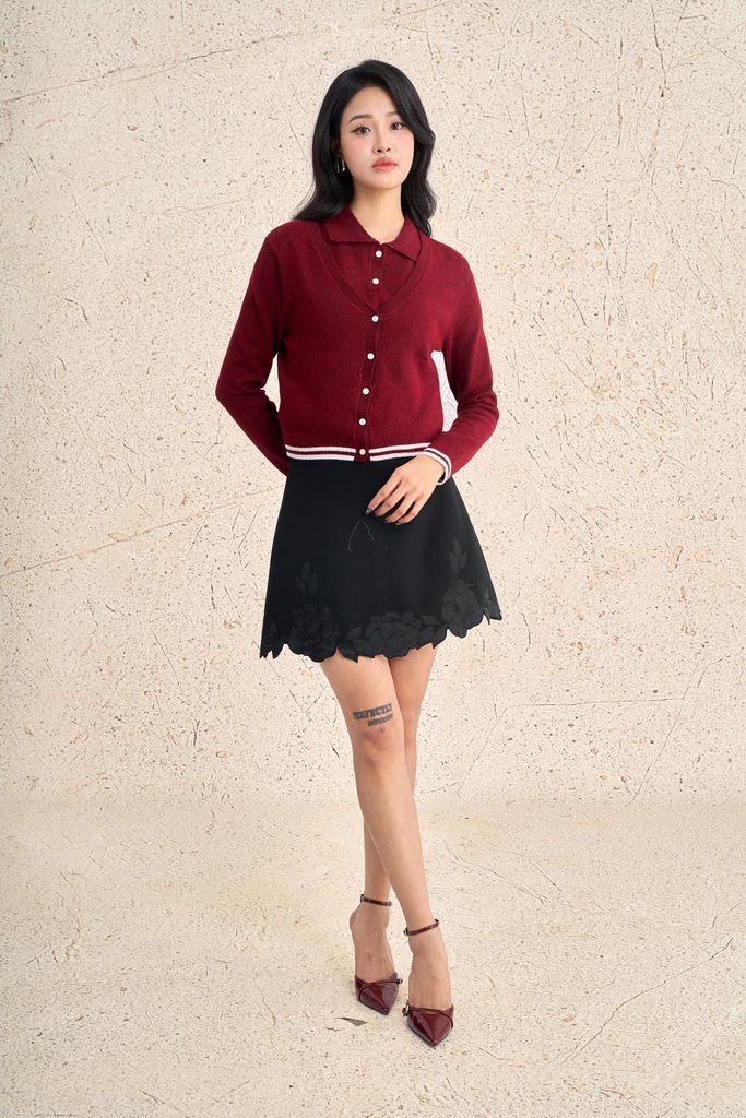 FOL532 - Áo len cao cấp dáng ôm cổ xẻ V tay dài gấu áo phối hoạ tiết đường kẻ tạo kiểu cài khuy thân trước - PANTIO