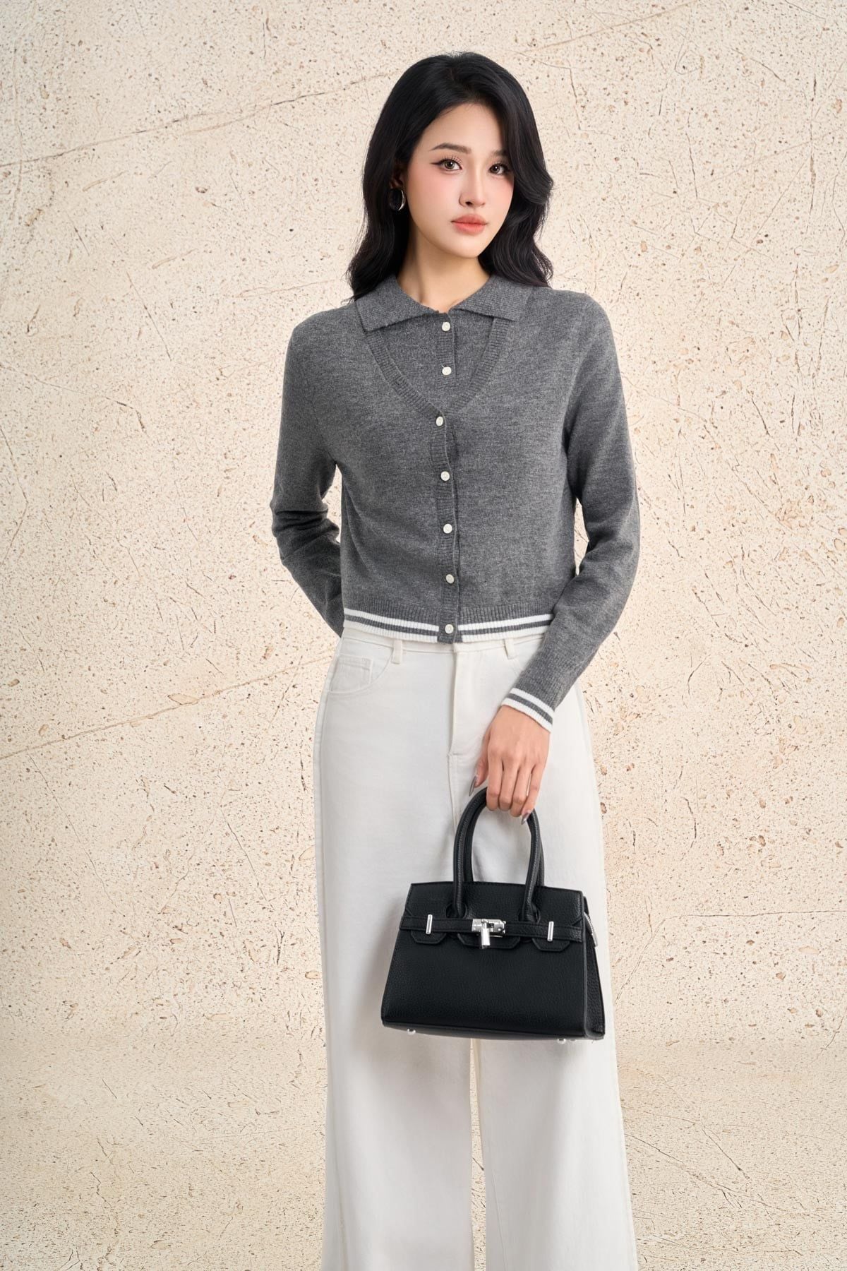 FOL532 - Áo len cao cấp dáng ôm cổ xẻ V tay dài gấu áo phối hoạ tiết đường kẻ tạo kiểu cài khuy thân trước - PANTIO