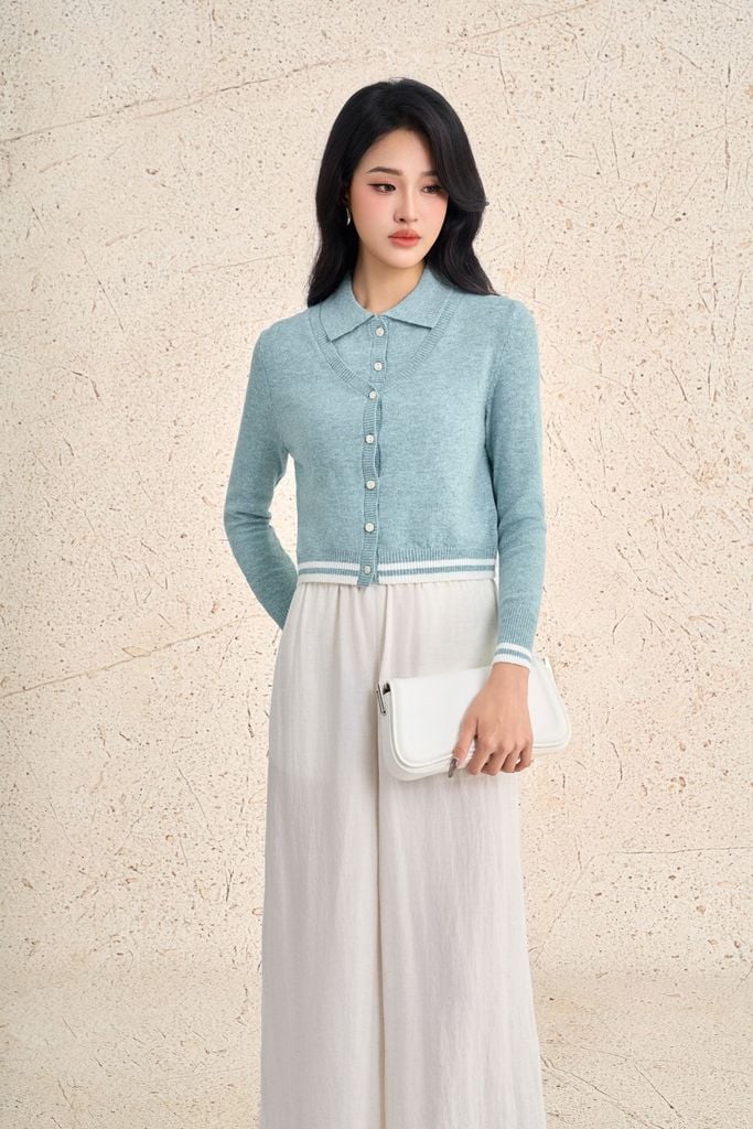 FOL532 - Áo len cao cấp dáng ôm cổ xẻ V tay dài gấu áo phối hoạ tiết đường kẻ tạo kiểu cài khuy thân trước - PANTIO