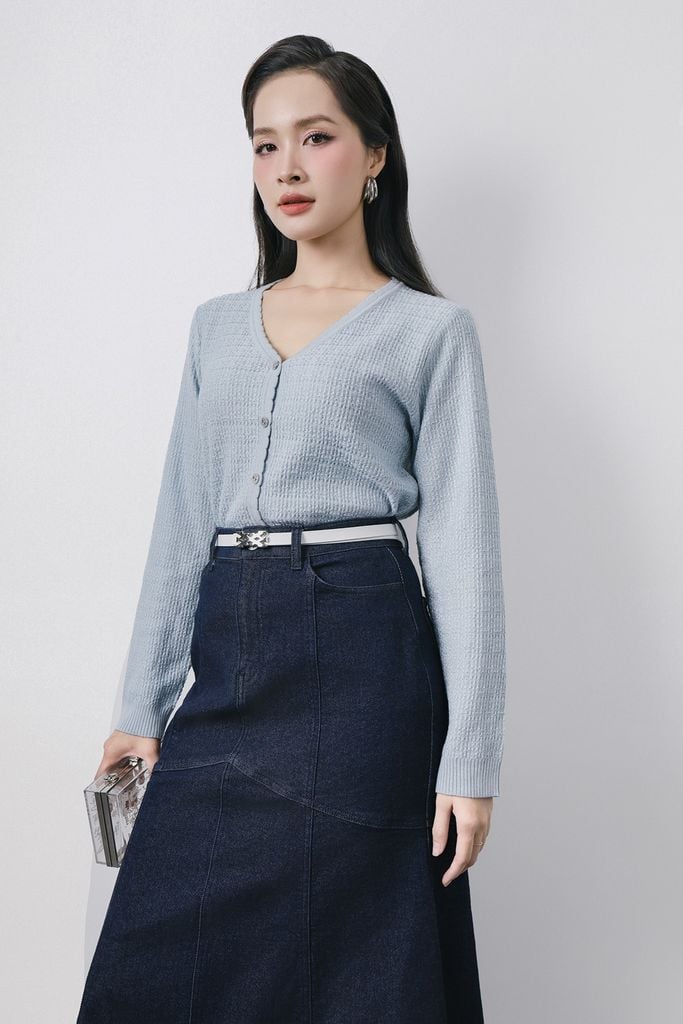 FOL572 - Áo len dệt kim cao cấp dáng suông cổ xẻ V tay dài thân áo phối khuy đá thời trang - PANTIO