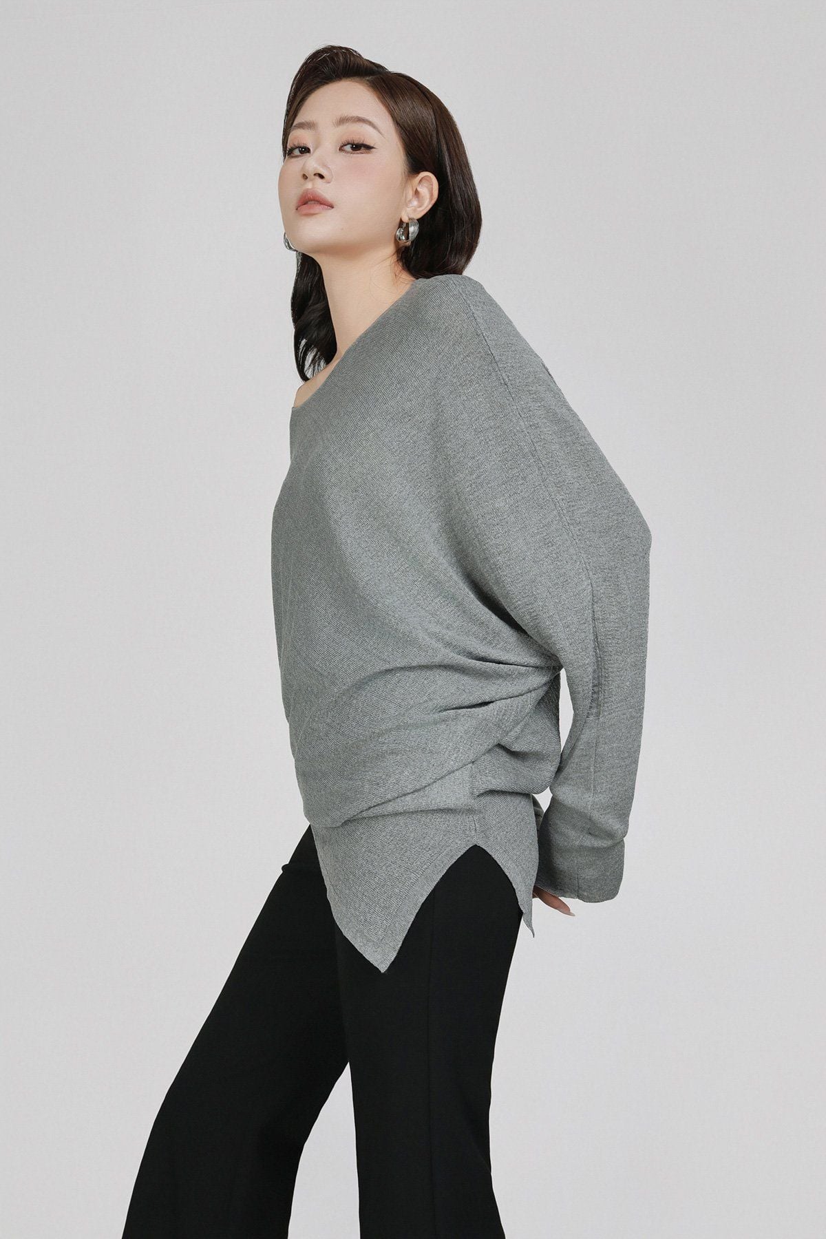 FOL578 - Áo len cao cấp dáng suông cổ thuyền tay cánh dơi tạo kiểu vạt áo bất đối xứng thời trang - PANTIO